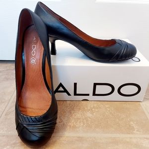 ALDO BEAUTIFUL BLACK HIGH HEEL-LIKE NEW !!
